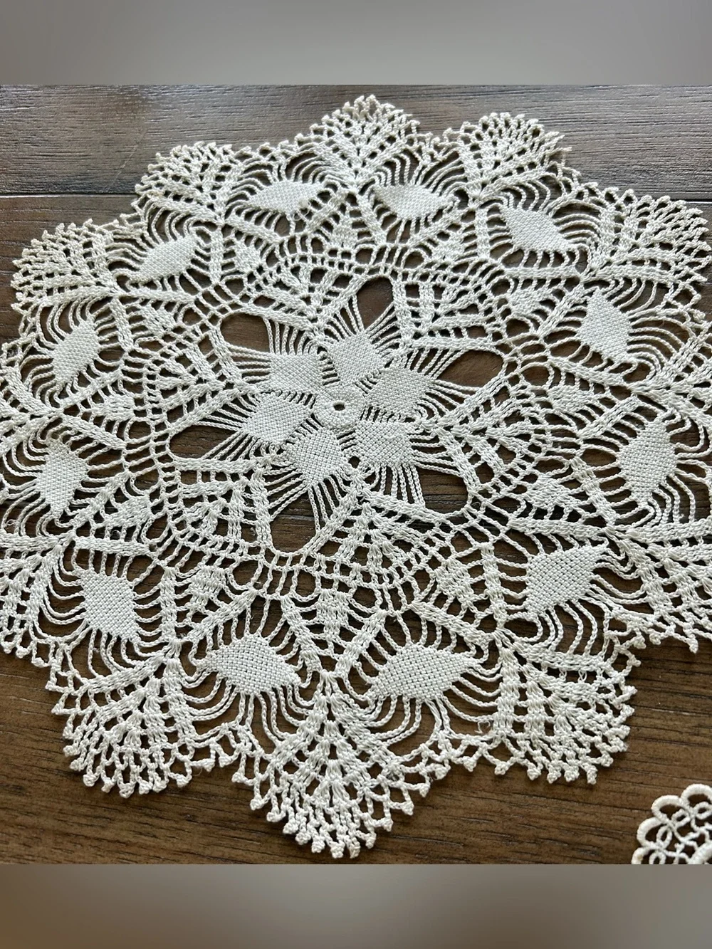 Vintage Doilies~set of 6